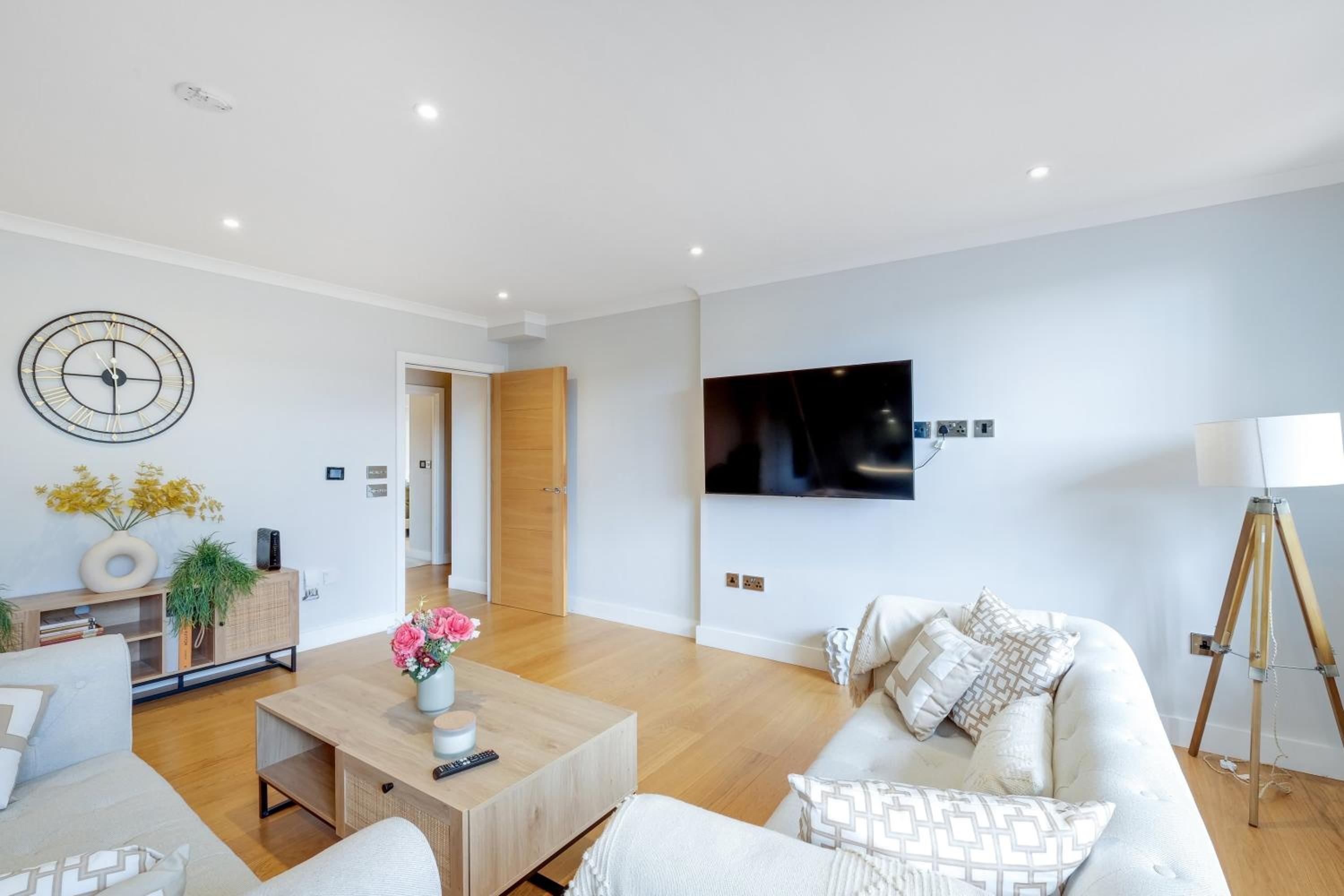 The Concord Modern 2 Bedroom Apartment