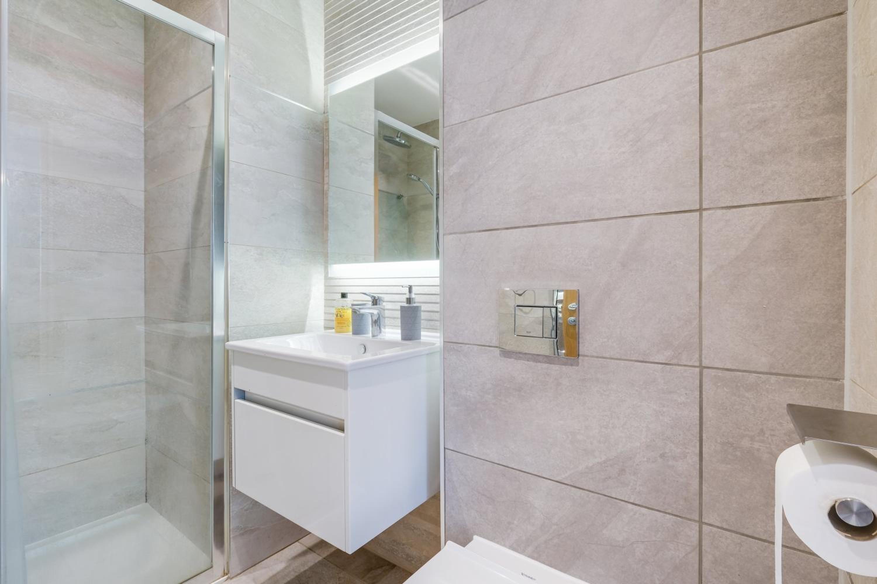 The Concord Modern 2 Bedroom Apartment