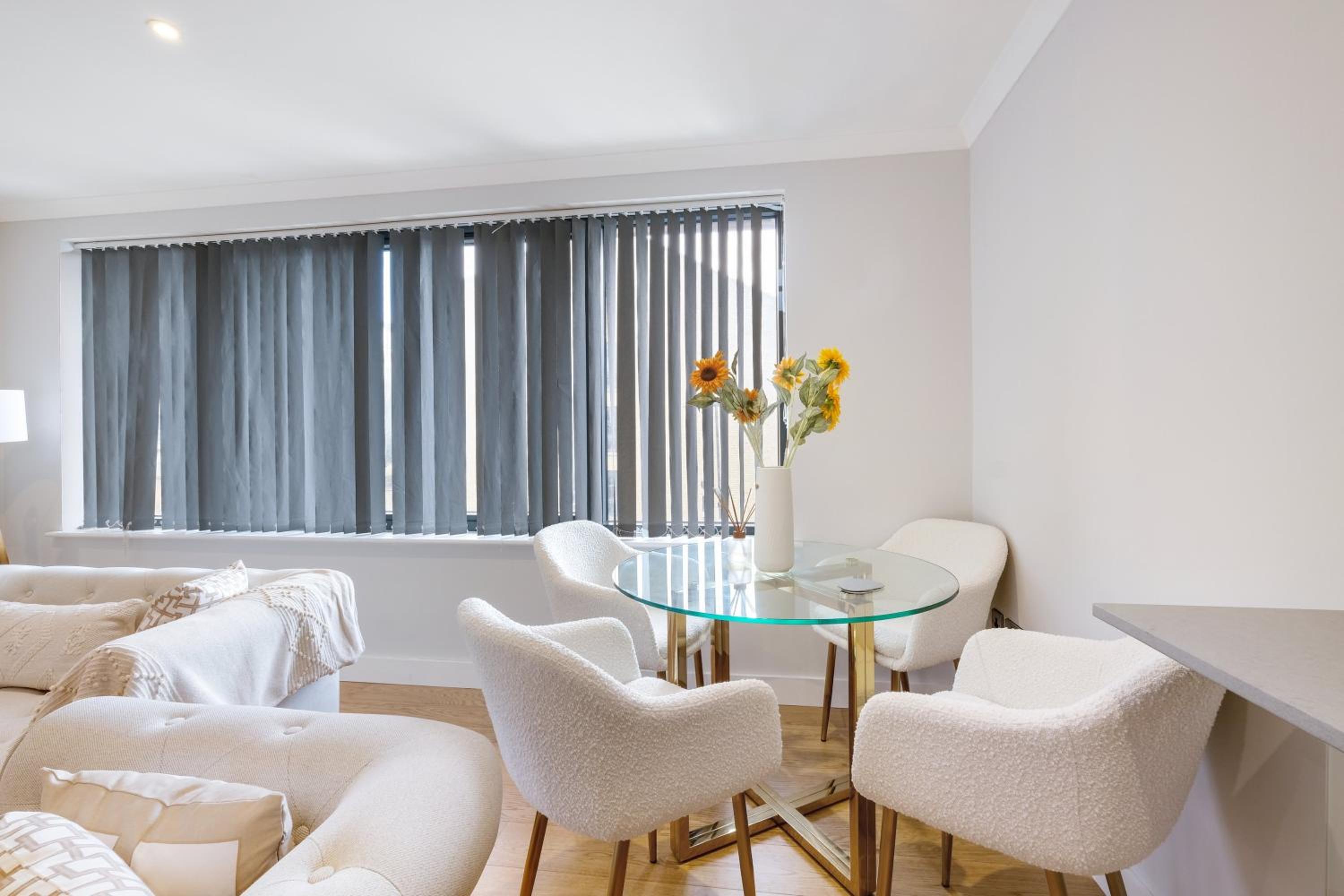 The Concord Modern 2 Bedroom Apartment