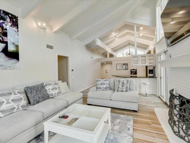 West Irving Palace Miami Style