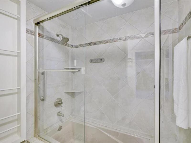 West Irving Palace Miami Style, photo 17