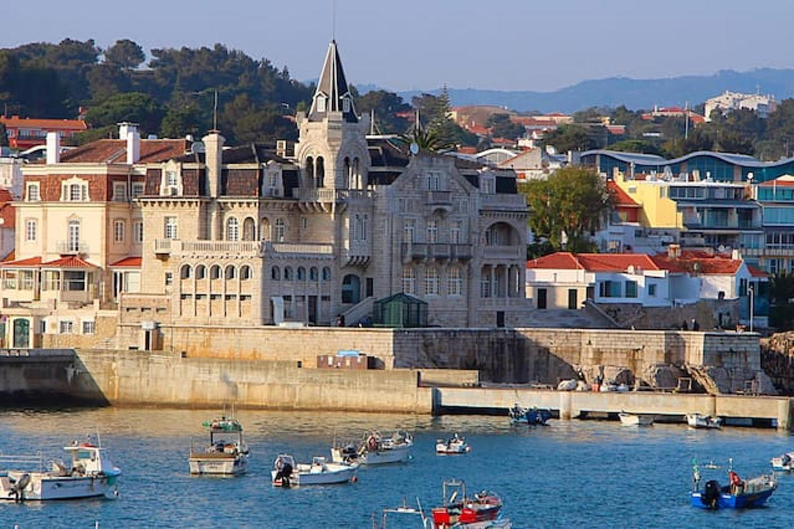 Elegant Apartment in Cascais with Fireplace - 80 m² view 3