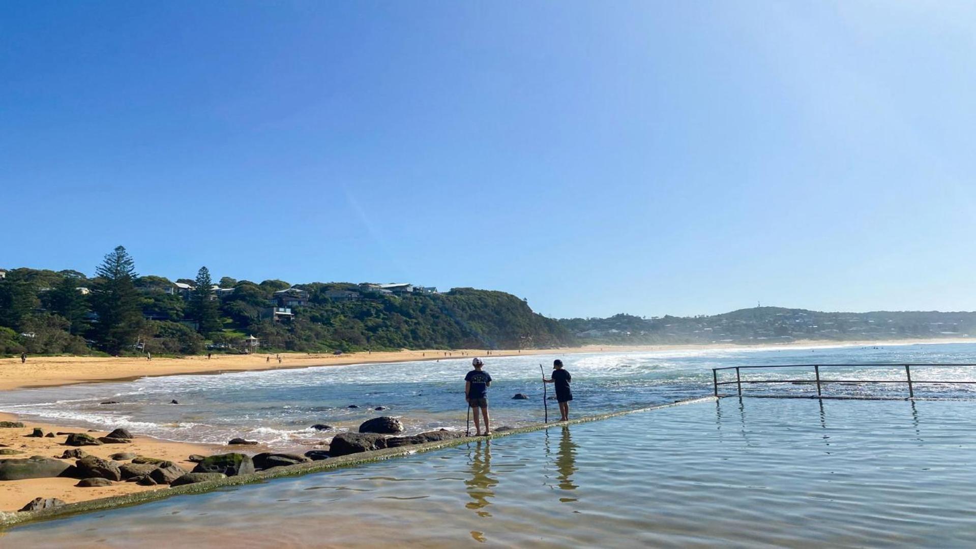 Pet Friendly and Easy Walk To Macmasters Beach