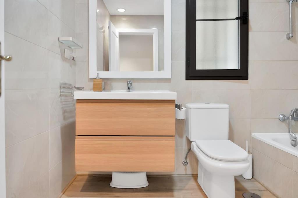 NEW! Arqueros Deluxe Apartment