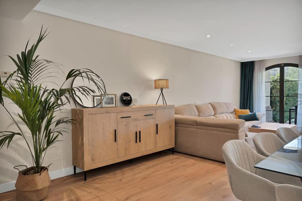 NEW! Arqueros Deluxe Apartment