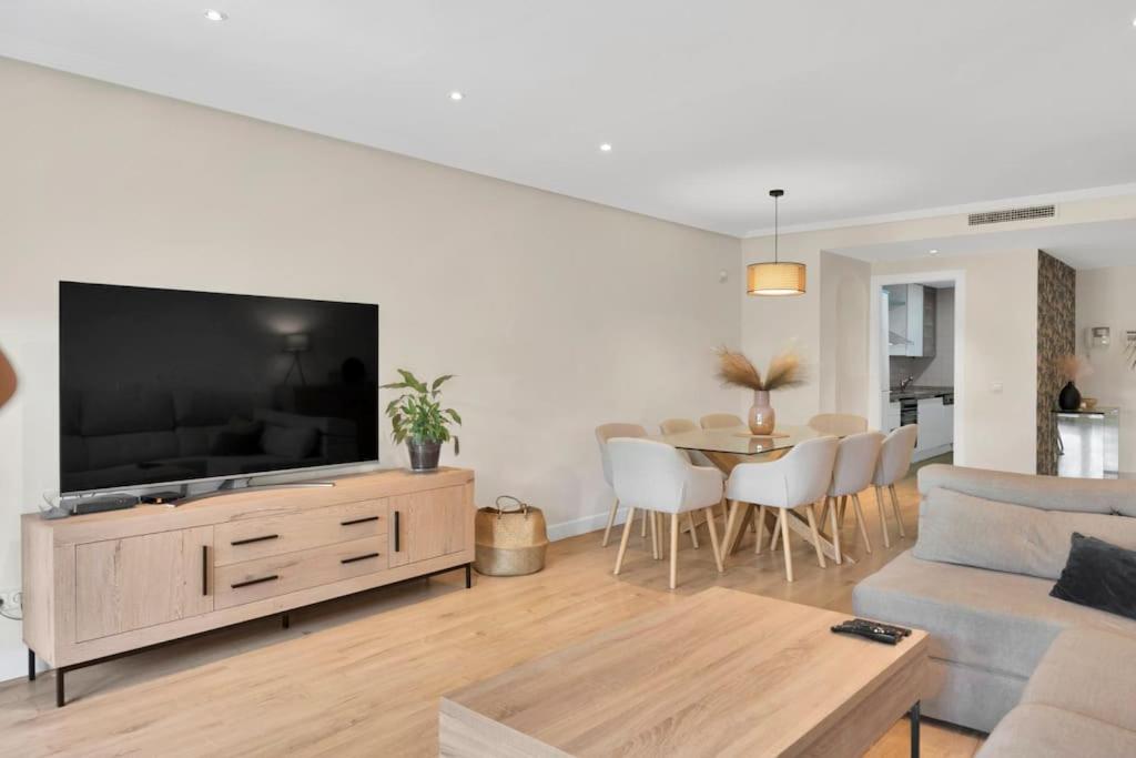 NEW! Arqueros Deluxe Apartment