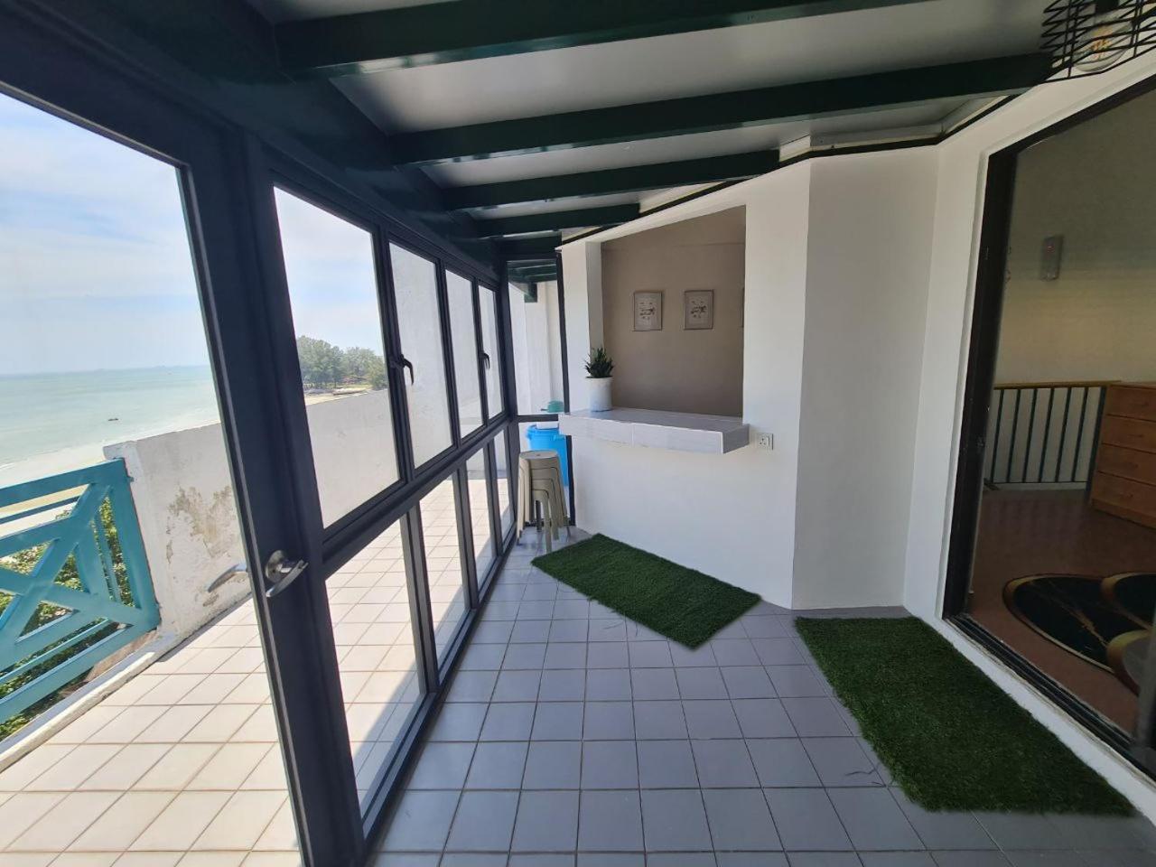 8-13pax, Duplex private beach, white sand beach