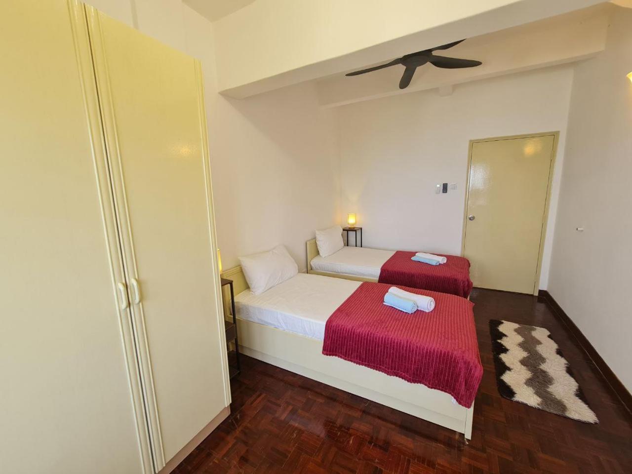8-13pax, Duplex private beach, white sand beach