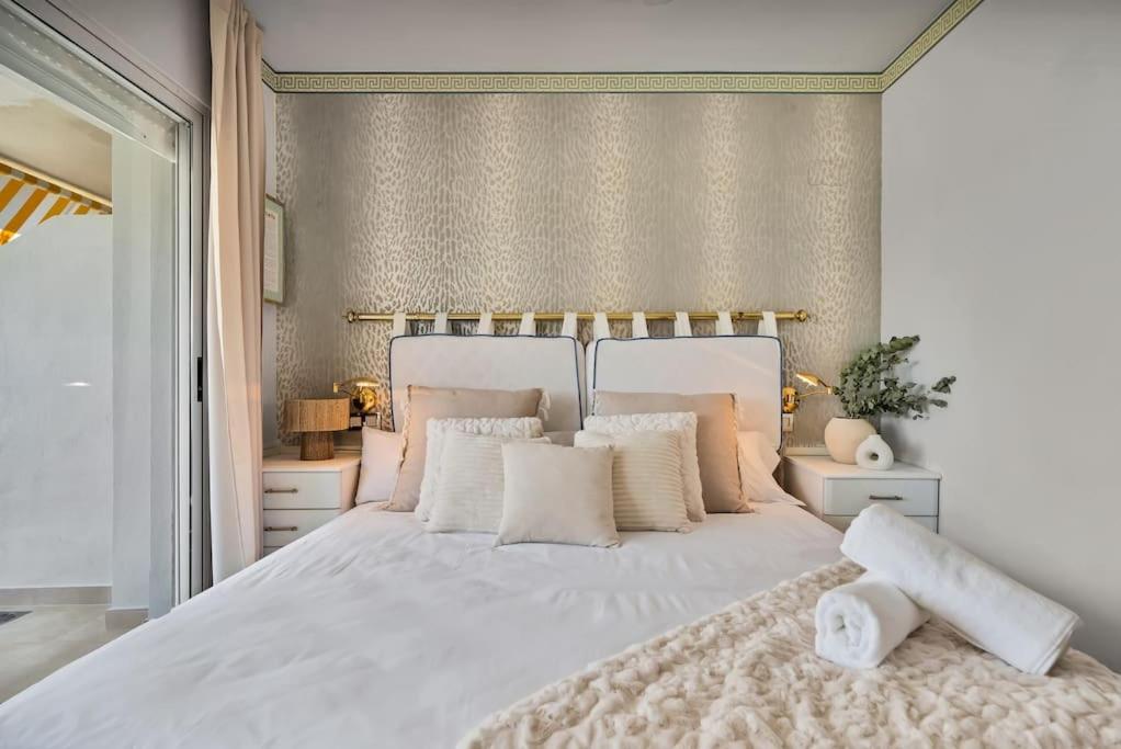 NEW! Xallas Golfside Apartment