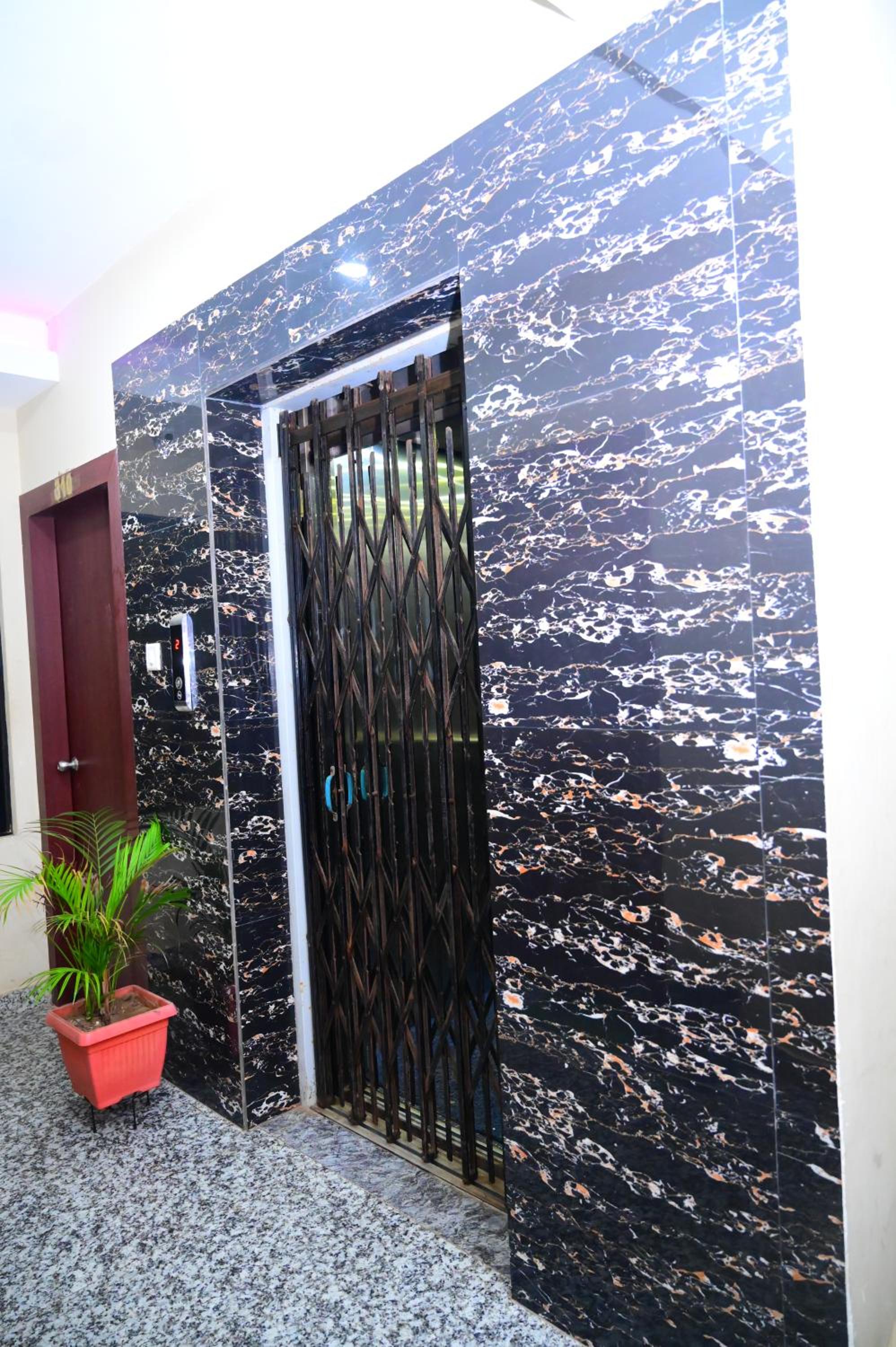 Mor Hotel Uk Palace- Lift-Facilities-Near PURI Sea Beach Best Selling & Best Choice of Travellers