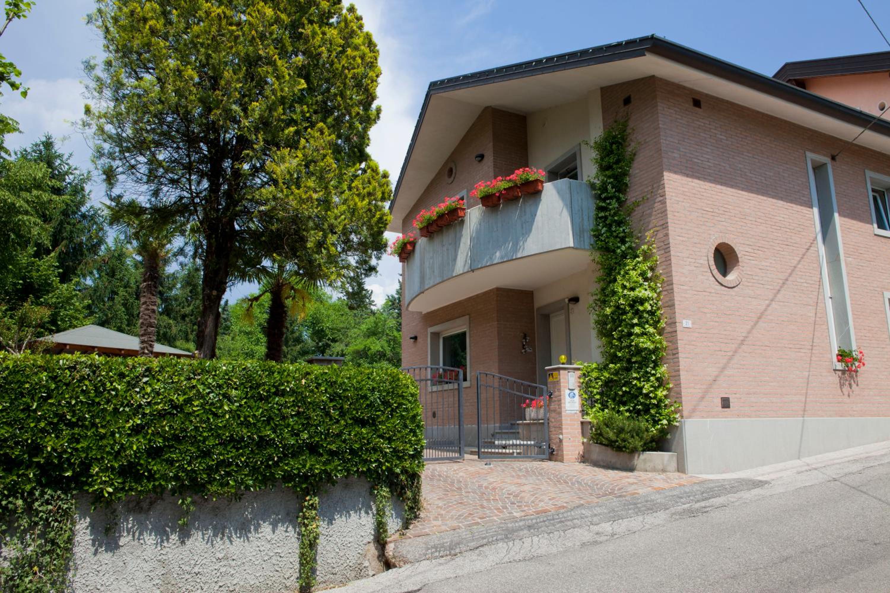 Casa Via Castelmonte view 4