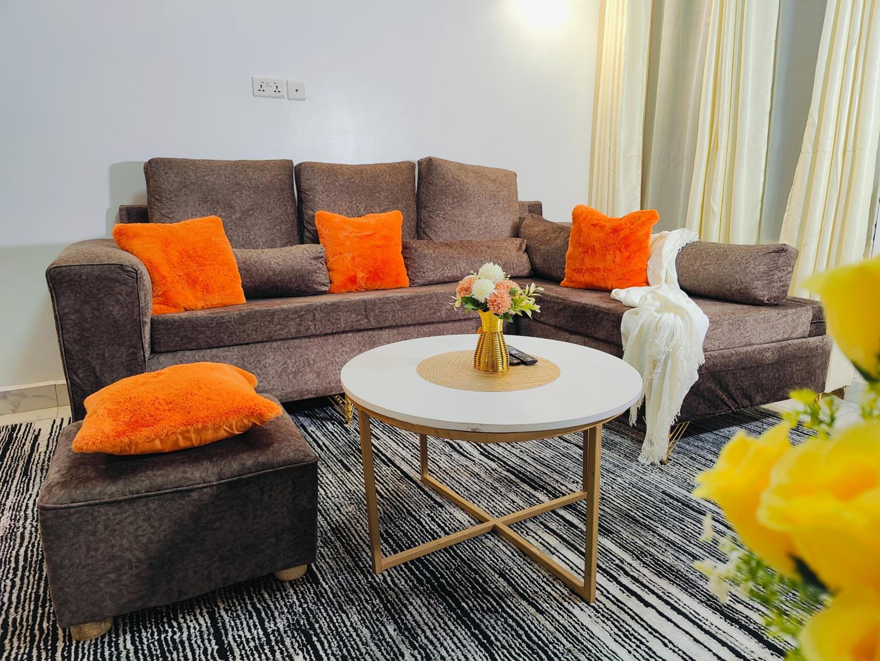 Executive one bedroom - Membly Eastern bypass