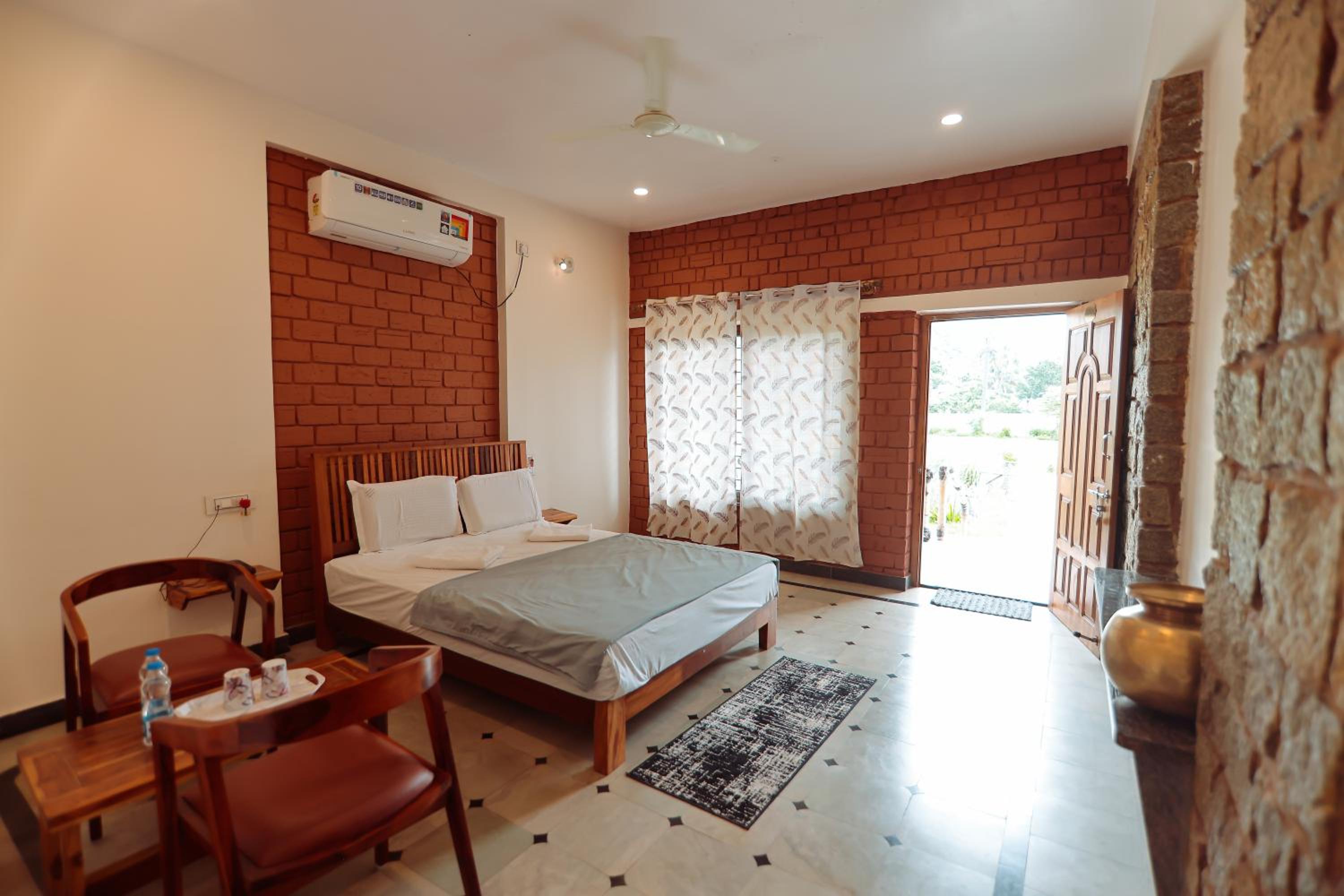 HAMPI DELMONT RESORT