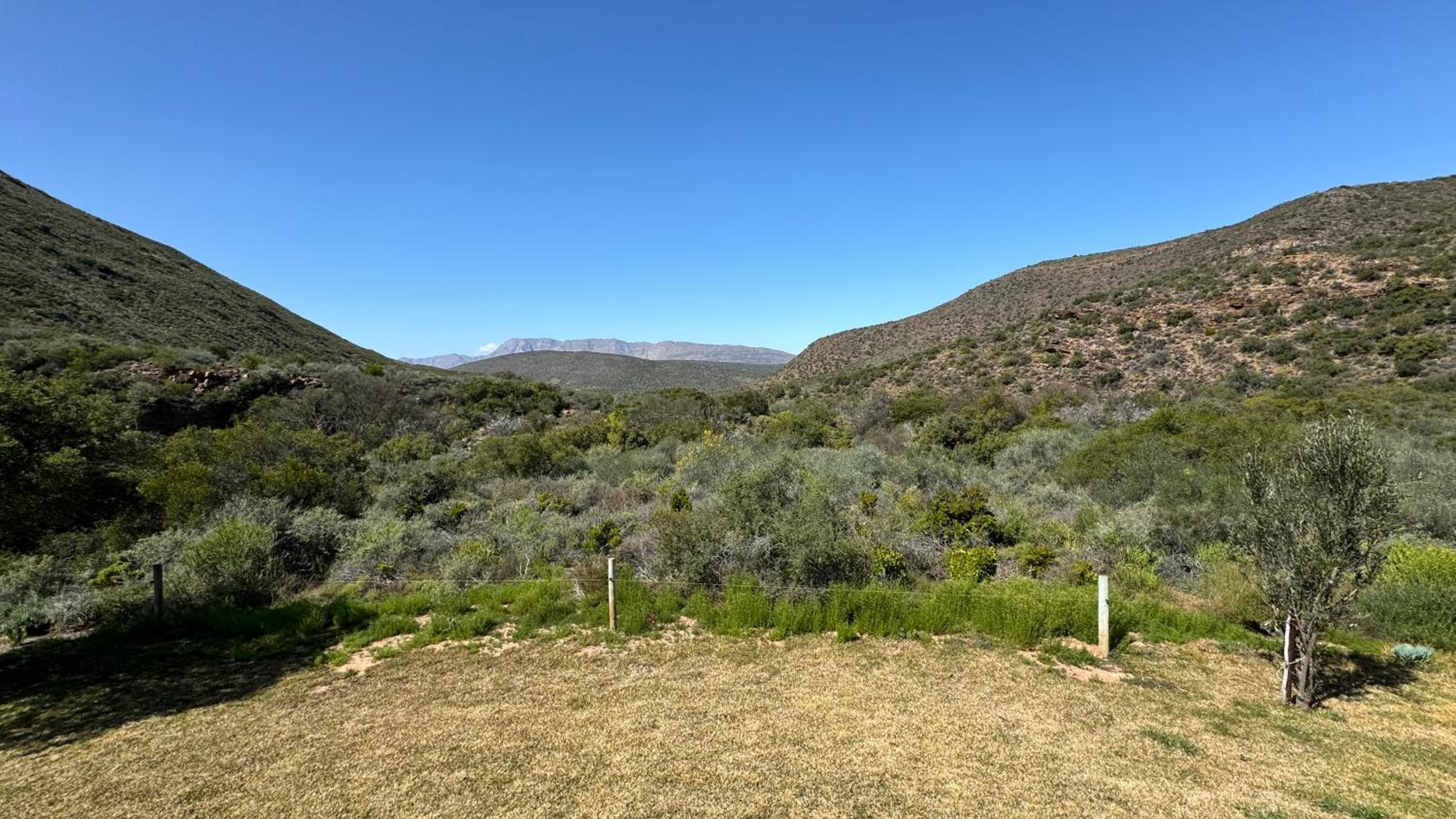 Wildschutzkloof in die veldt lodge view 3