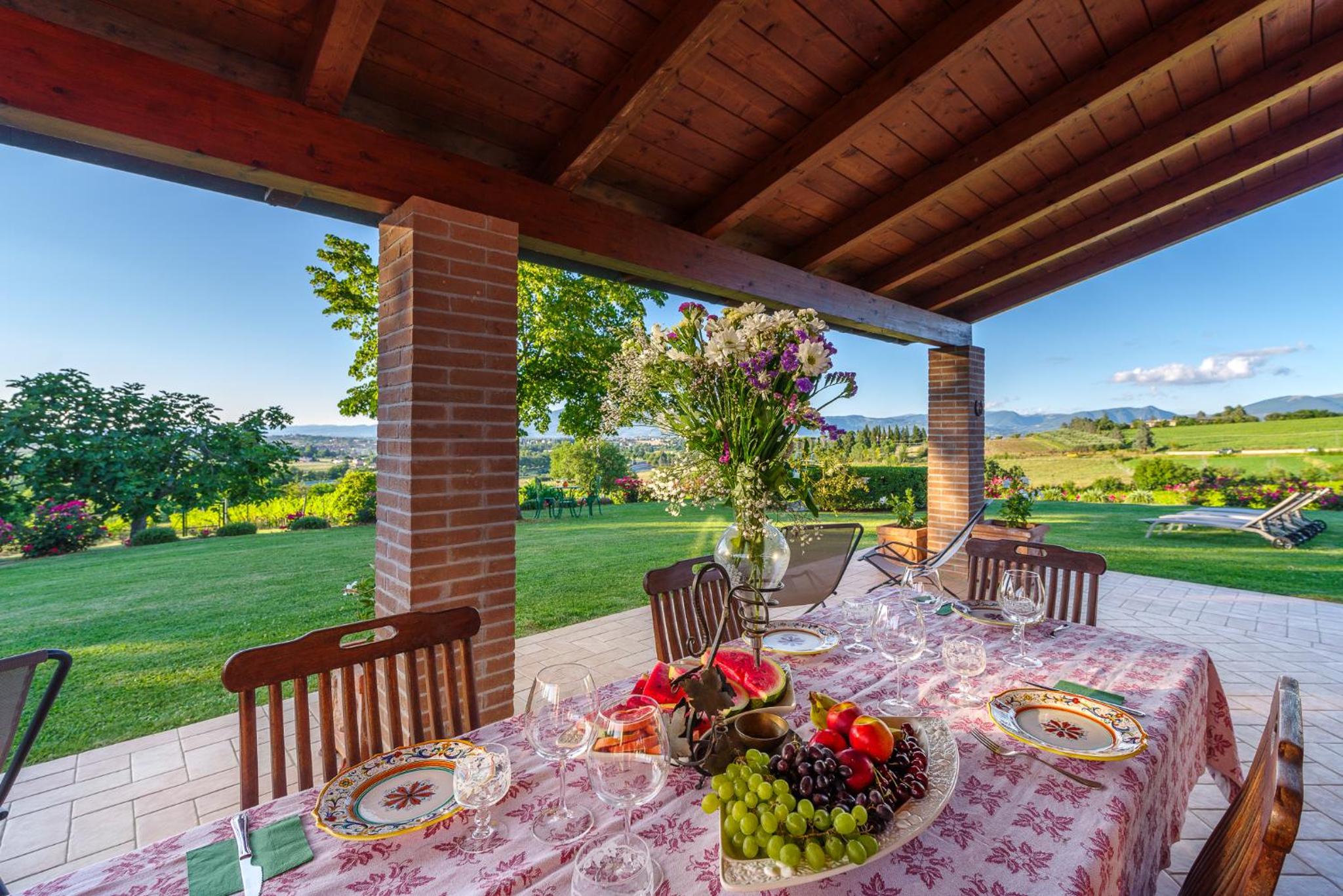 Scappo in Umbria, Mevania Villa view 2
