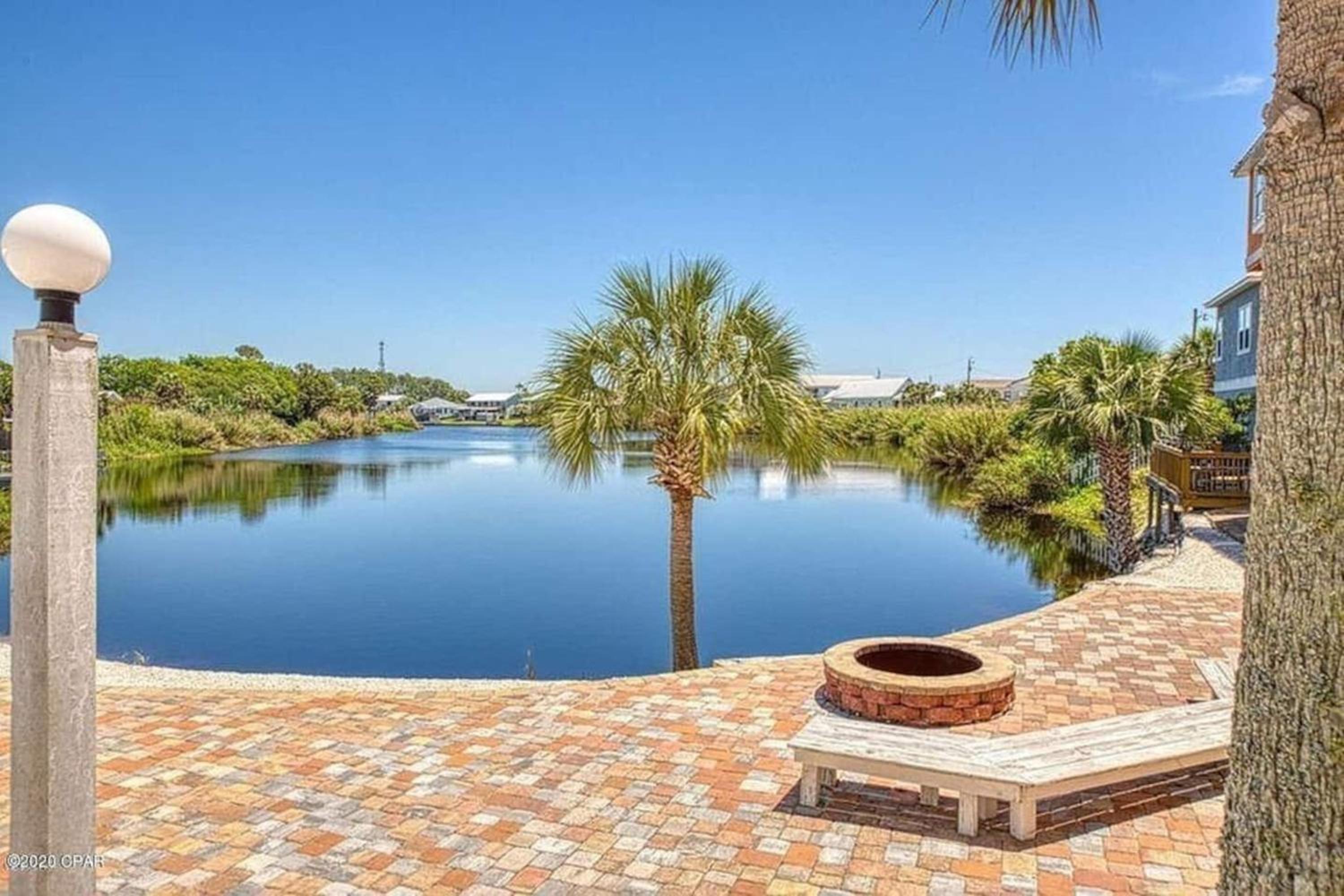 Modern one bedroom lockout steps from the beach! view 5