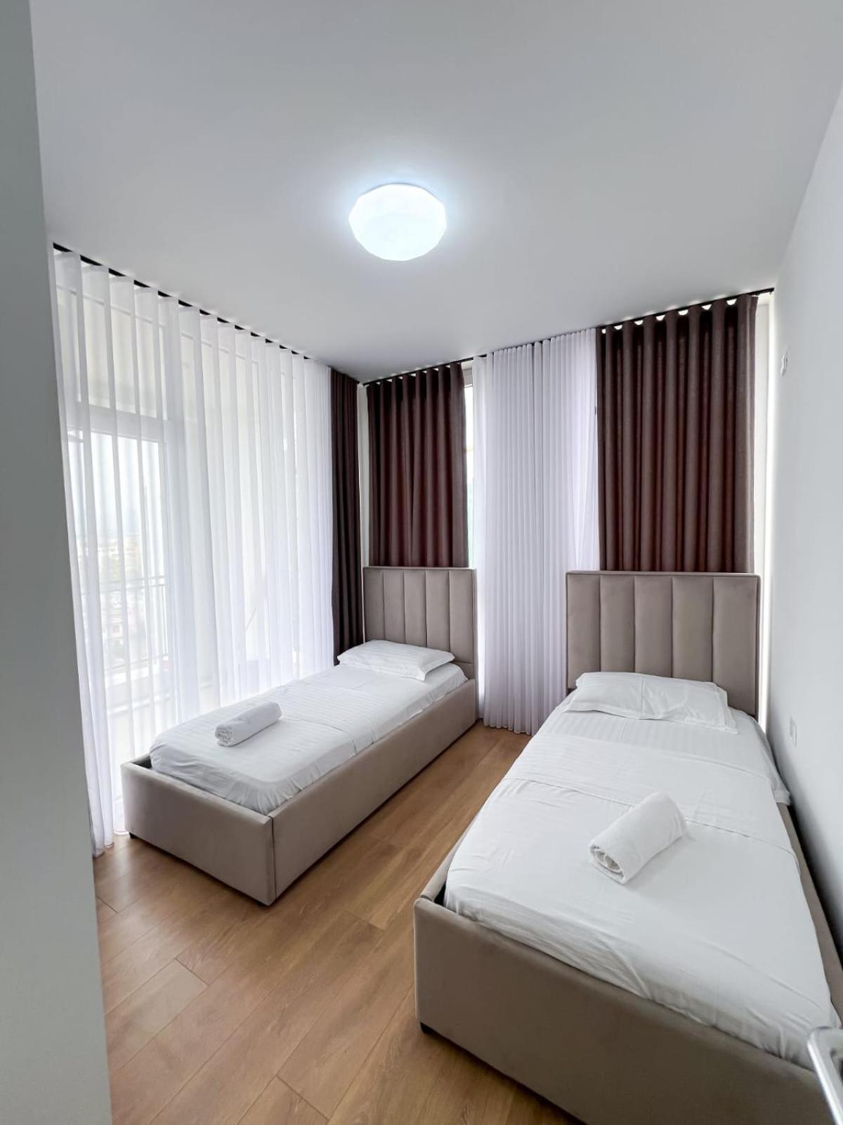 Boulevard Apartment