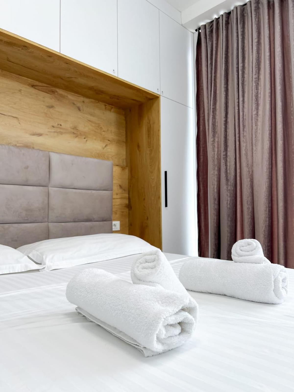Boulevard Apartment