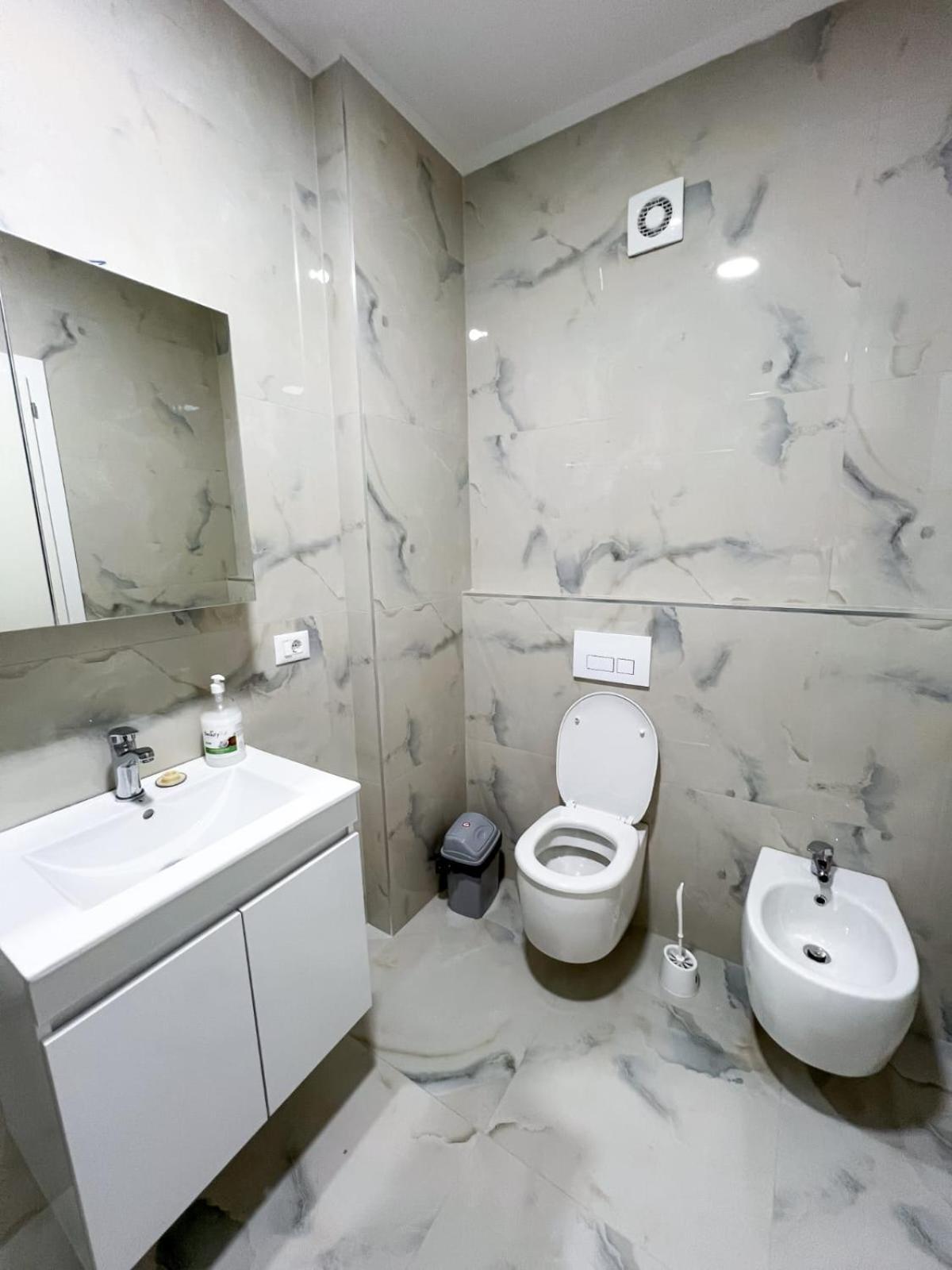 Boulevard Apartment