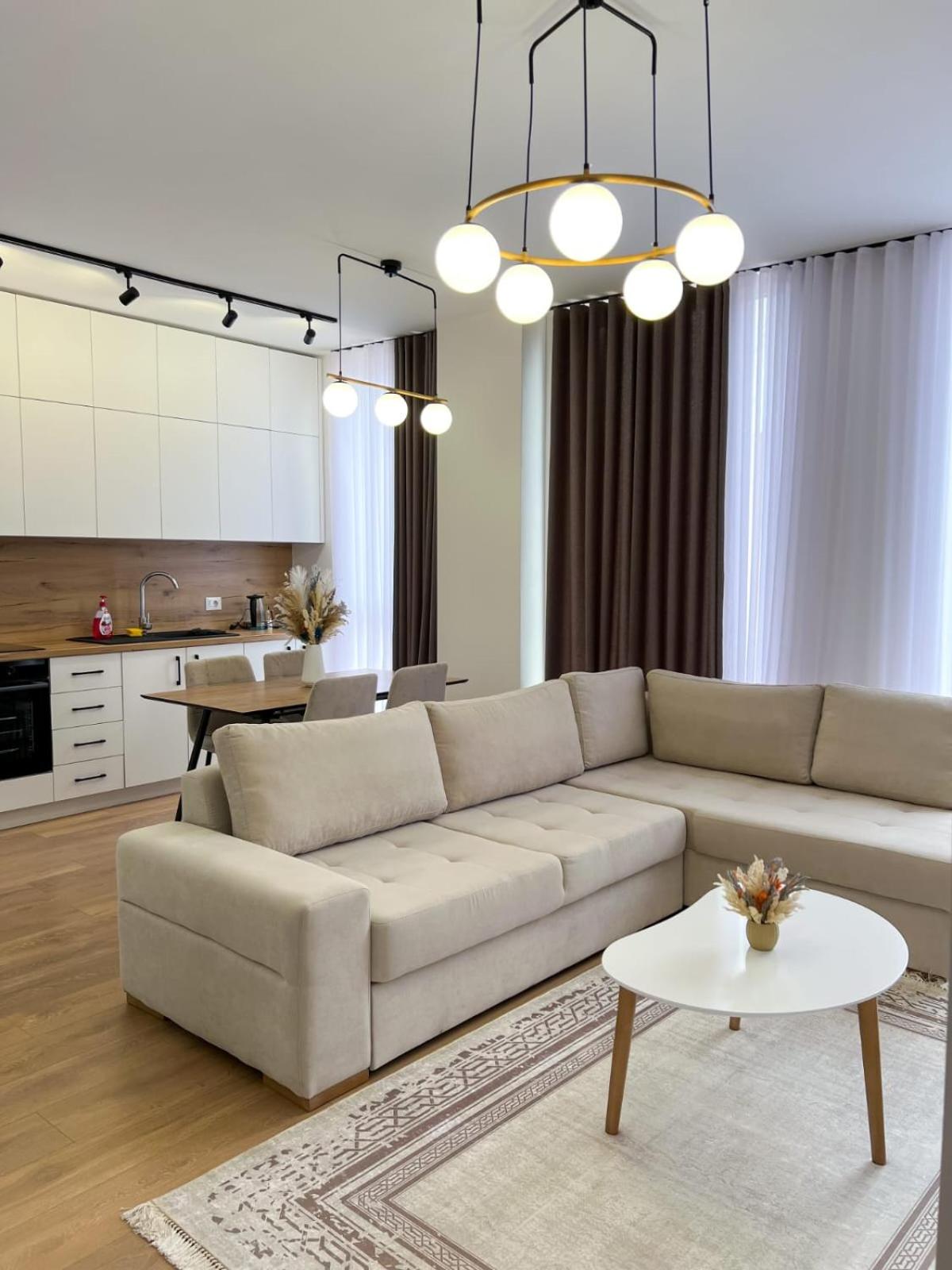 Boulevard Apartment
