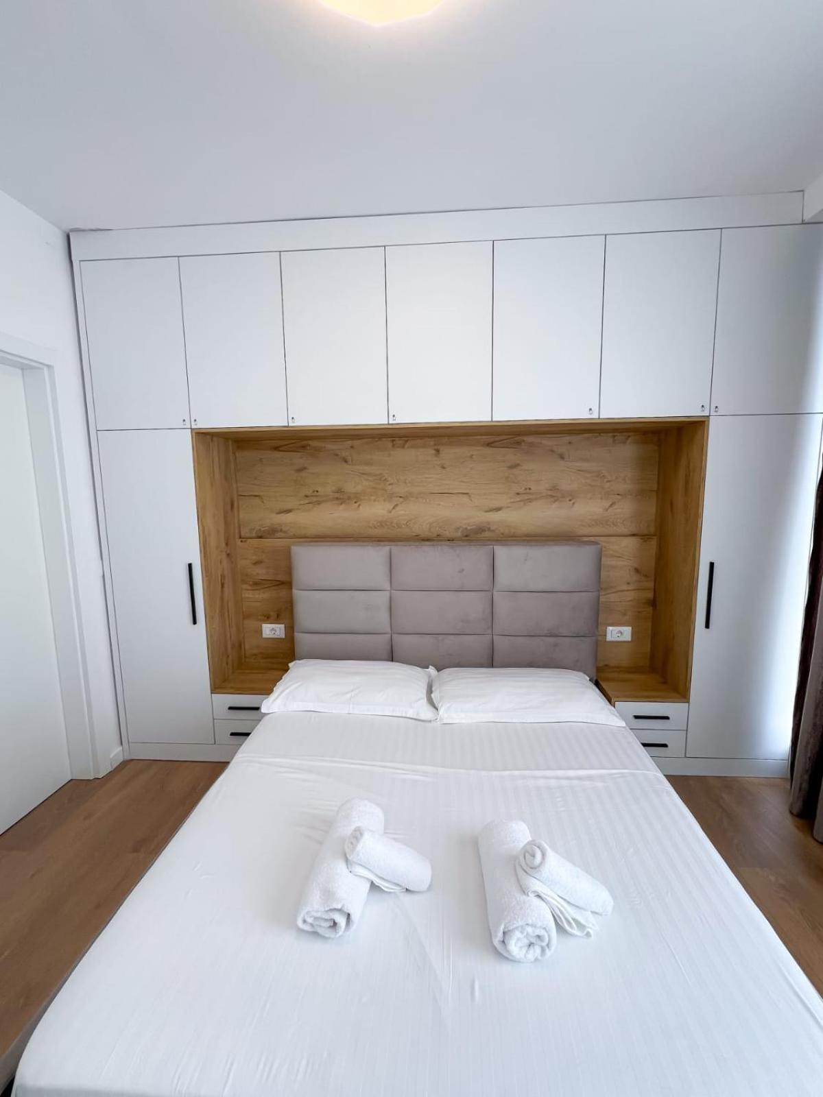 Boulevard Apartment