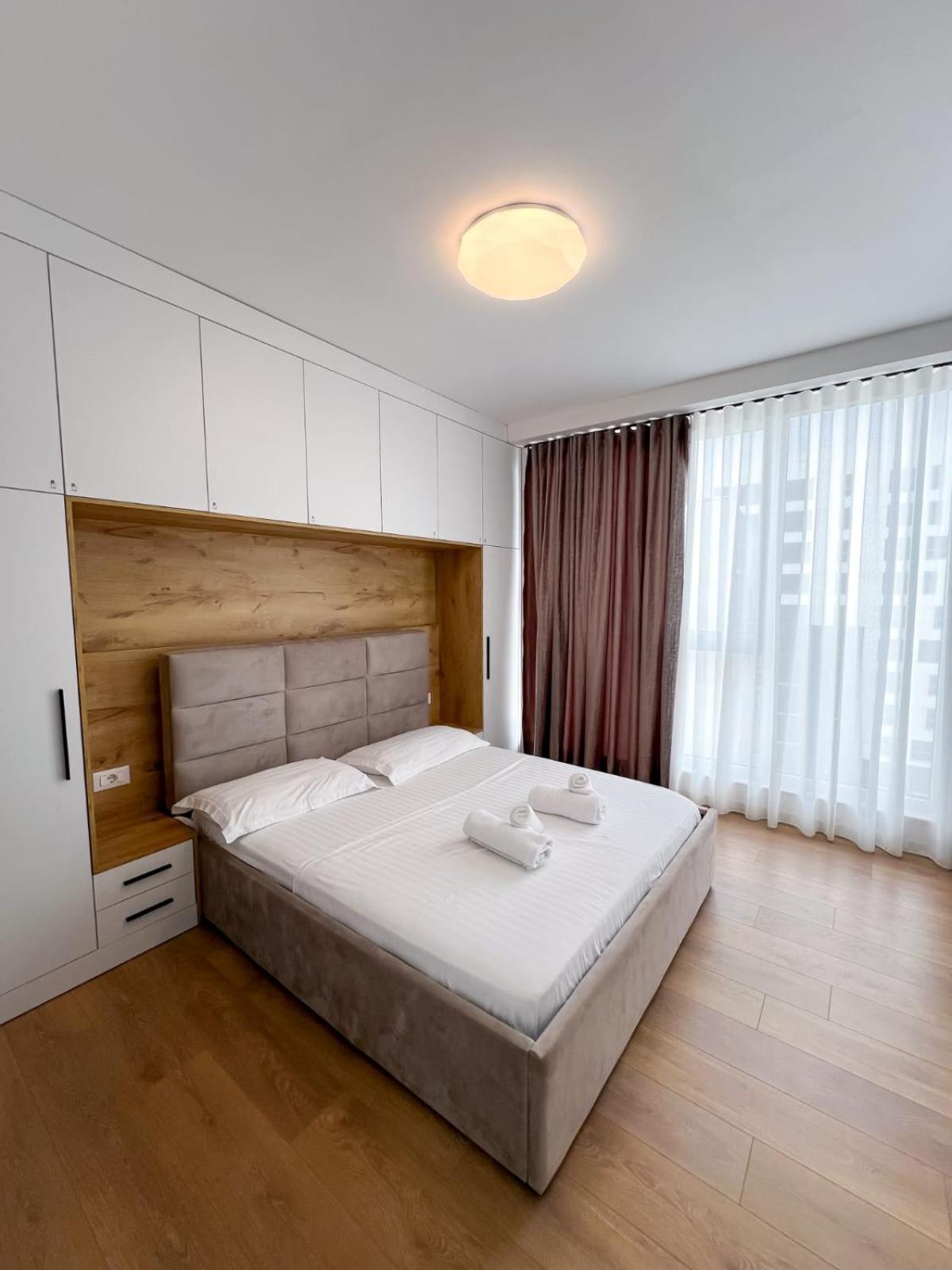 Boulevard Apartment