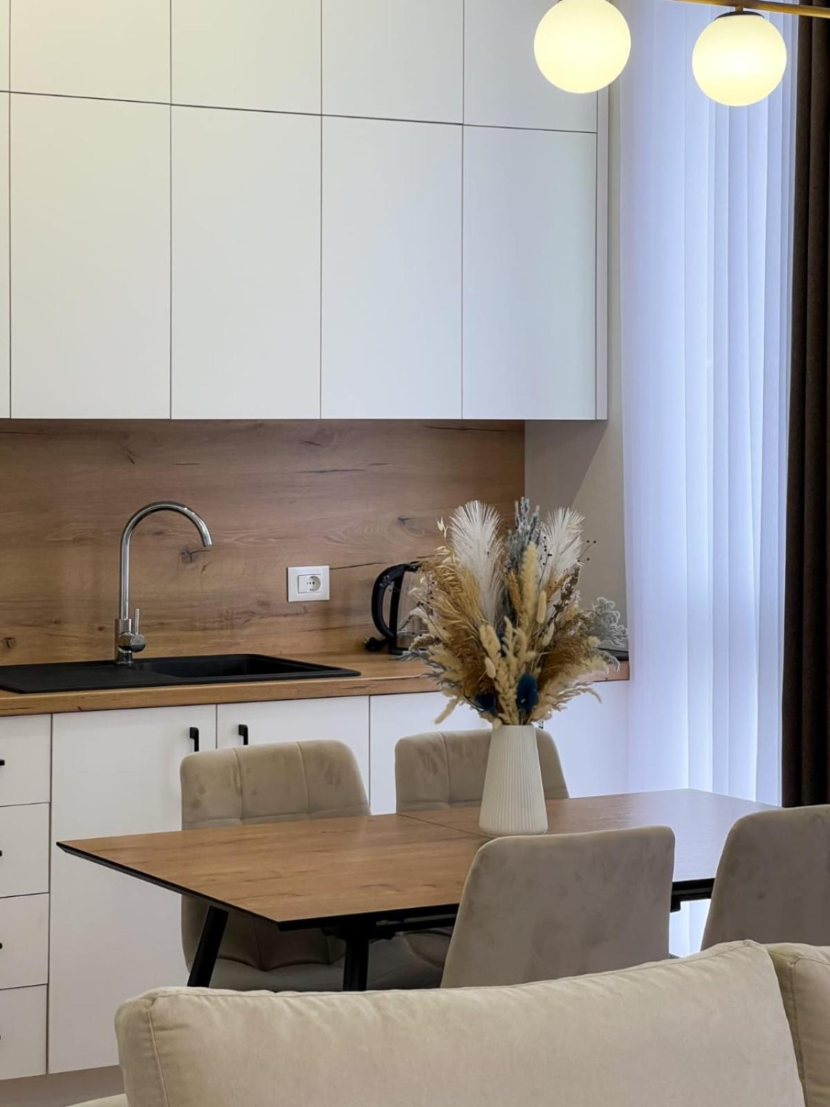 Boulevard Apartment