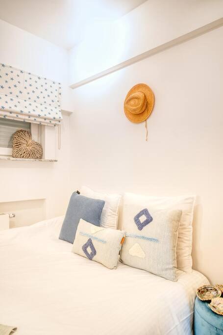 Spacious and Cosy 2-Bedroom seaside Apartment in K