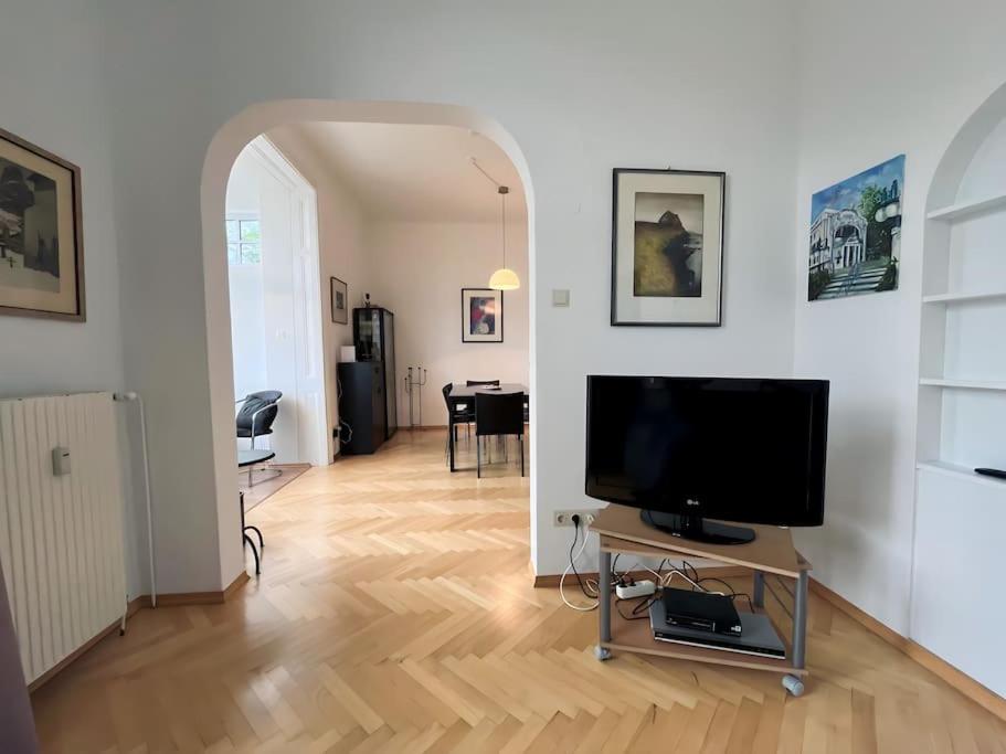 Villa AlexanderCharmante Wohnung mit Bergblick, Villa Alexander