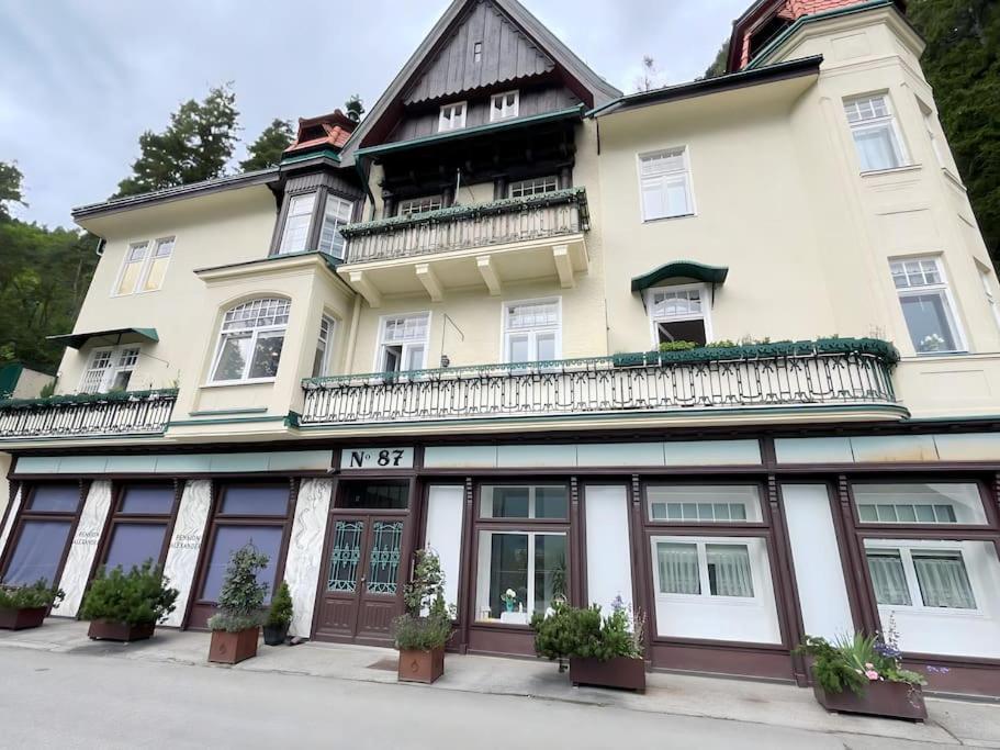 Villa AlexanderCharmante Wohnung mit Bergblick, Villa Alexander