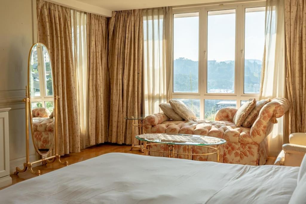 The Grand Villa