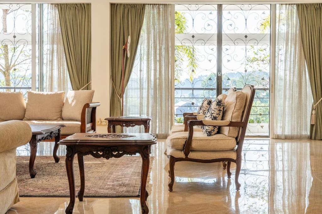 The Grand Villa