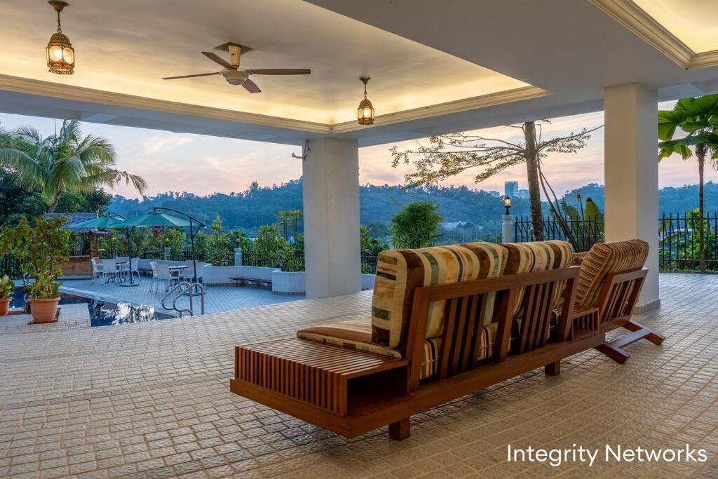 The Grand Villa