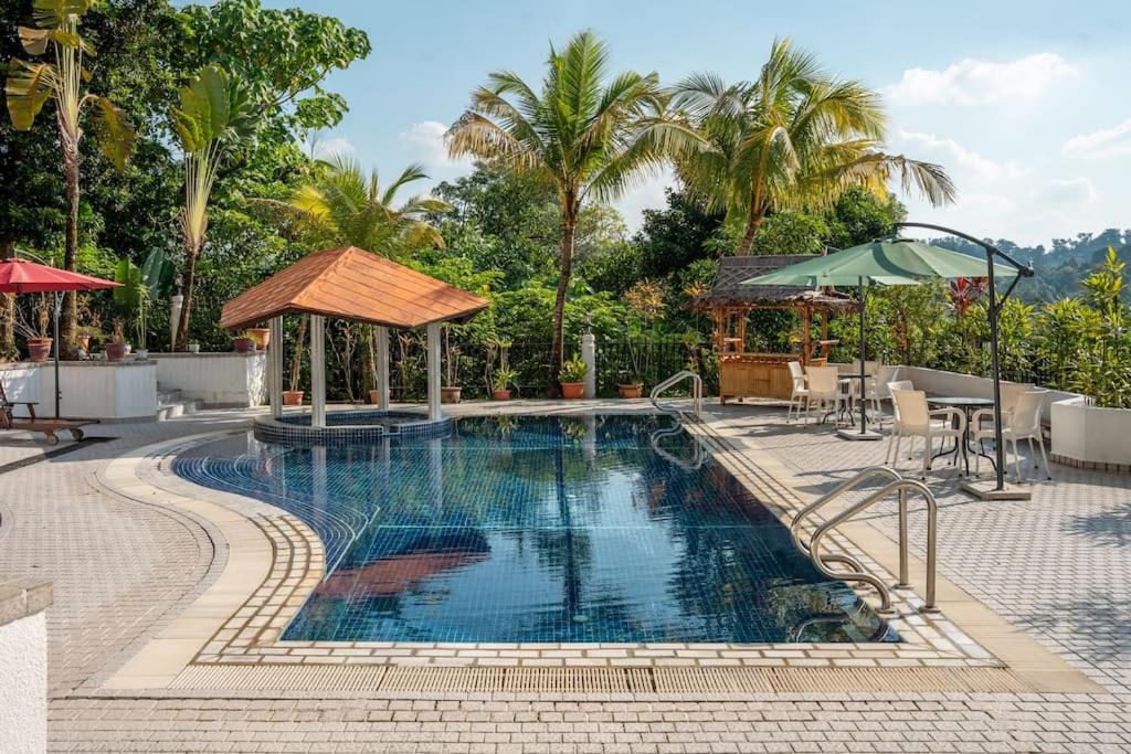 The Grand Villa
