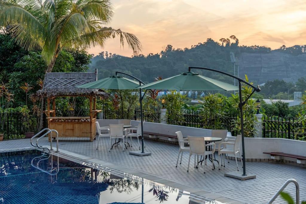 The Grand Villa