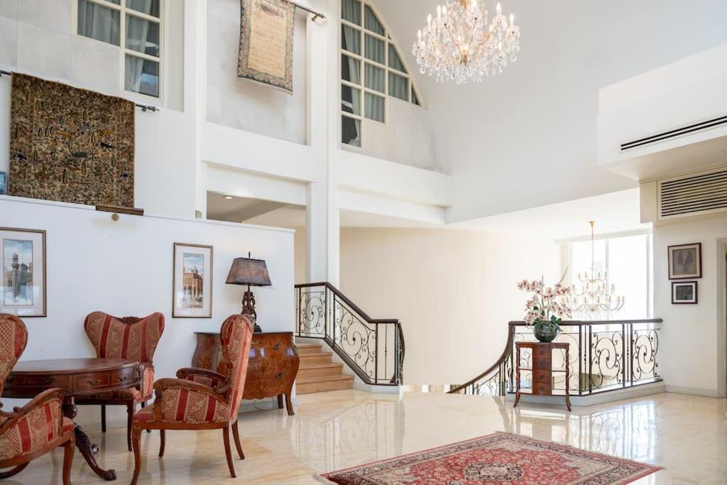 The Grand Villa