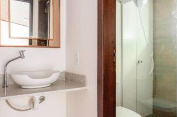 Hostel Demuner House