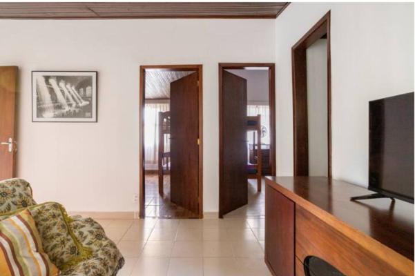 Hostel Demuner House