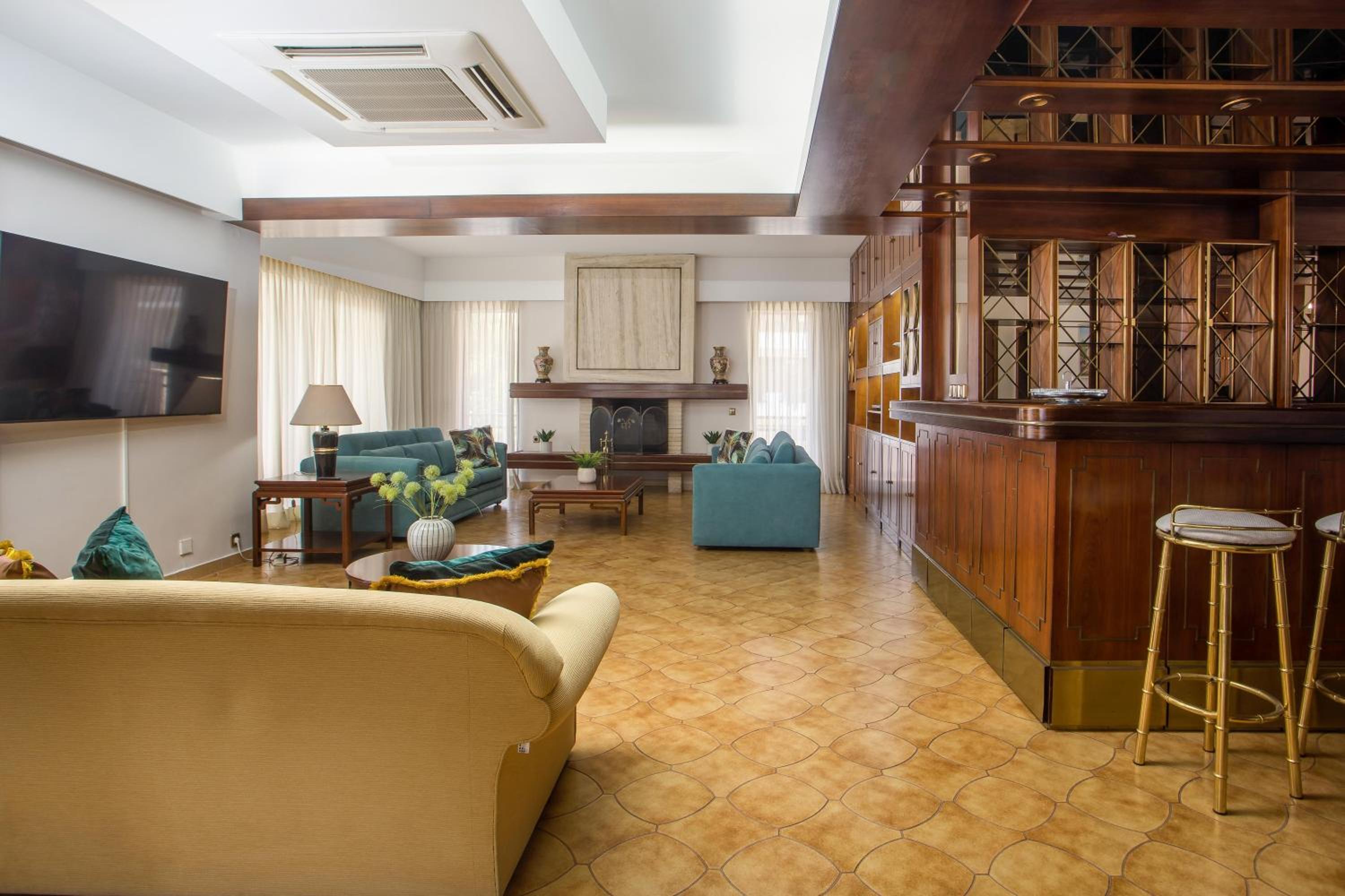 Elegant Apartment in Rhodes Town view 3