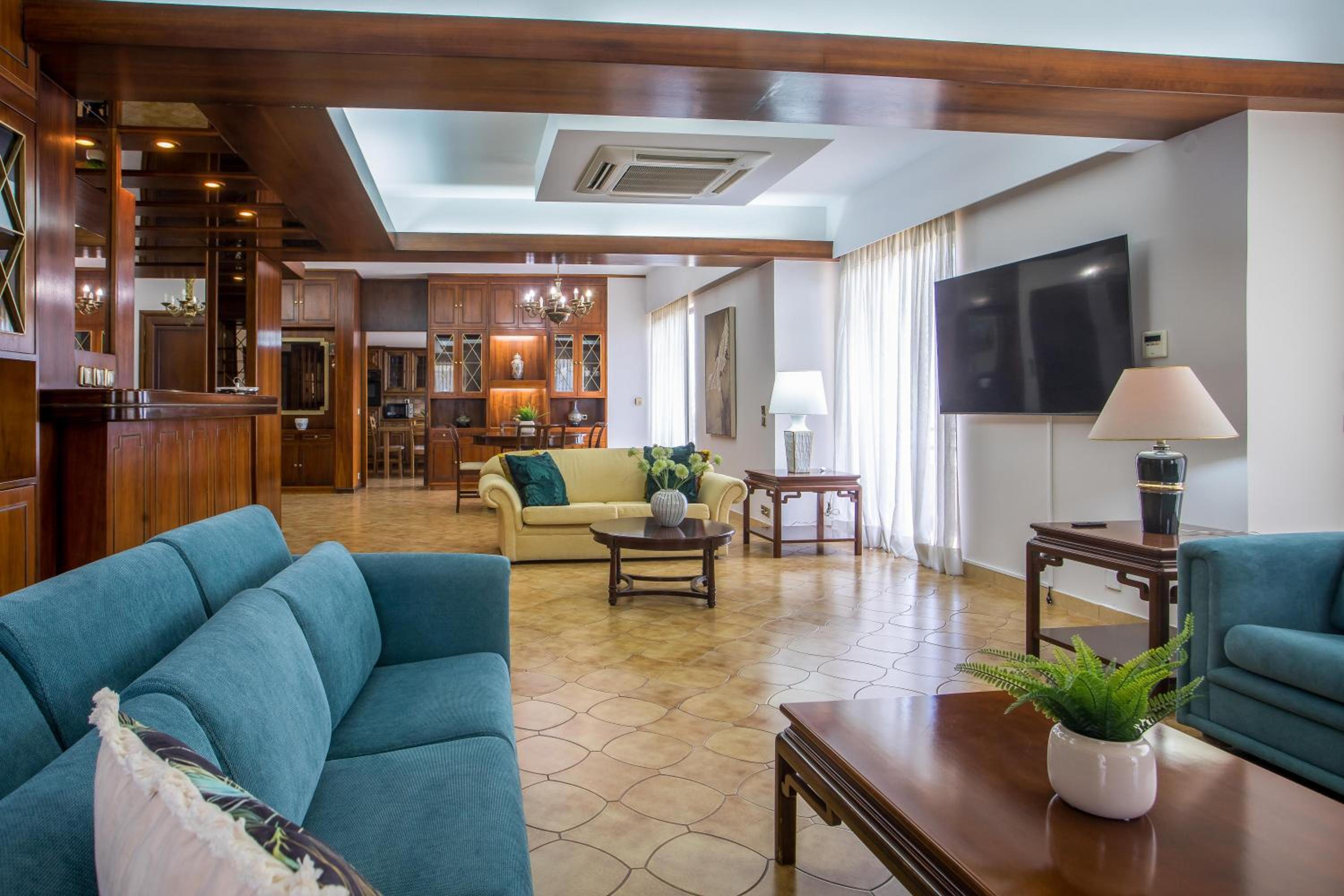 Elegant Apartment in Rhodes Town view 4
