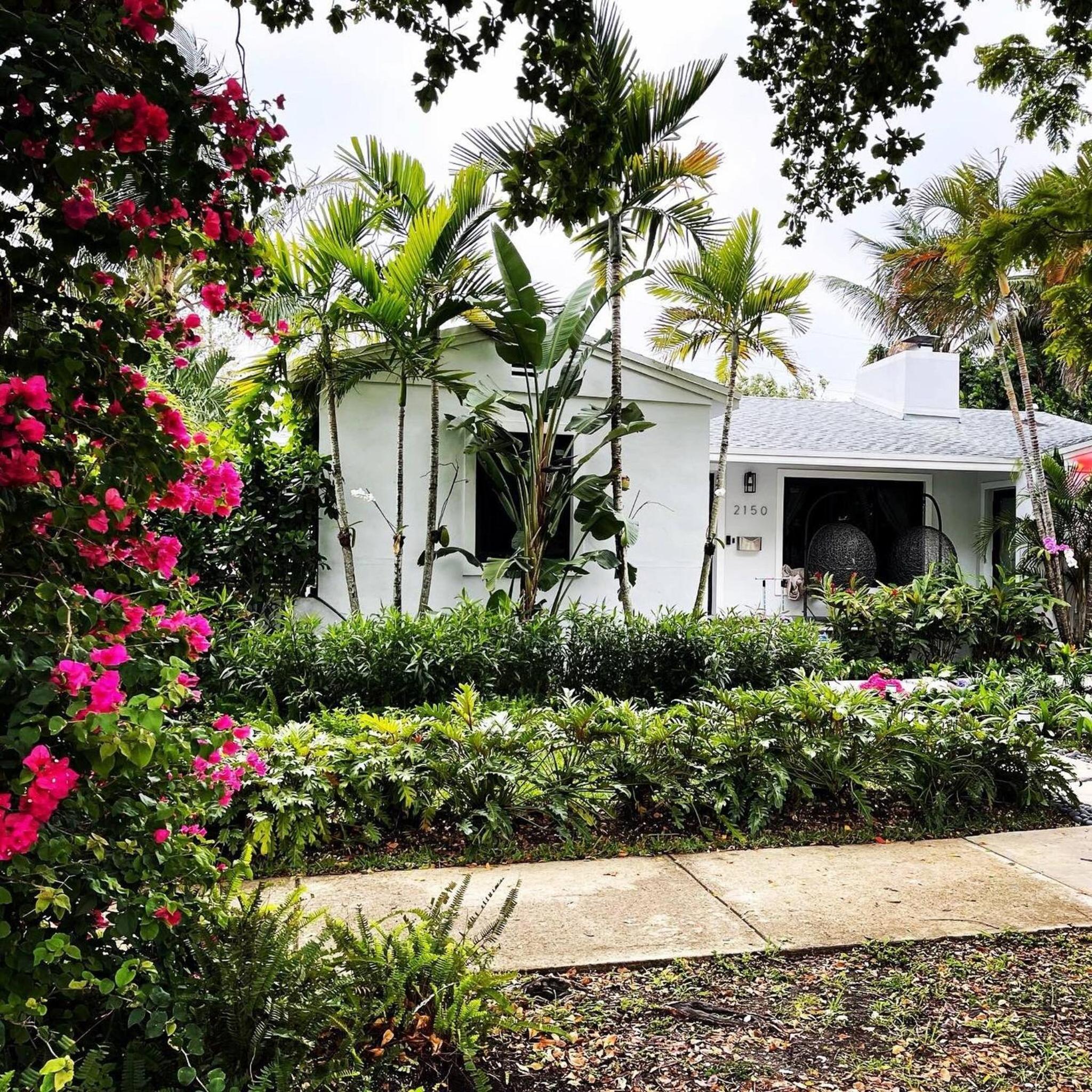 Experience Miami Magic: Tropical Pool Escape