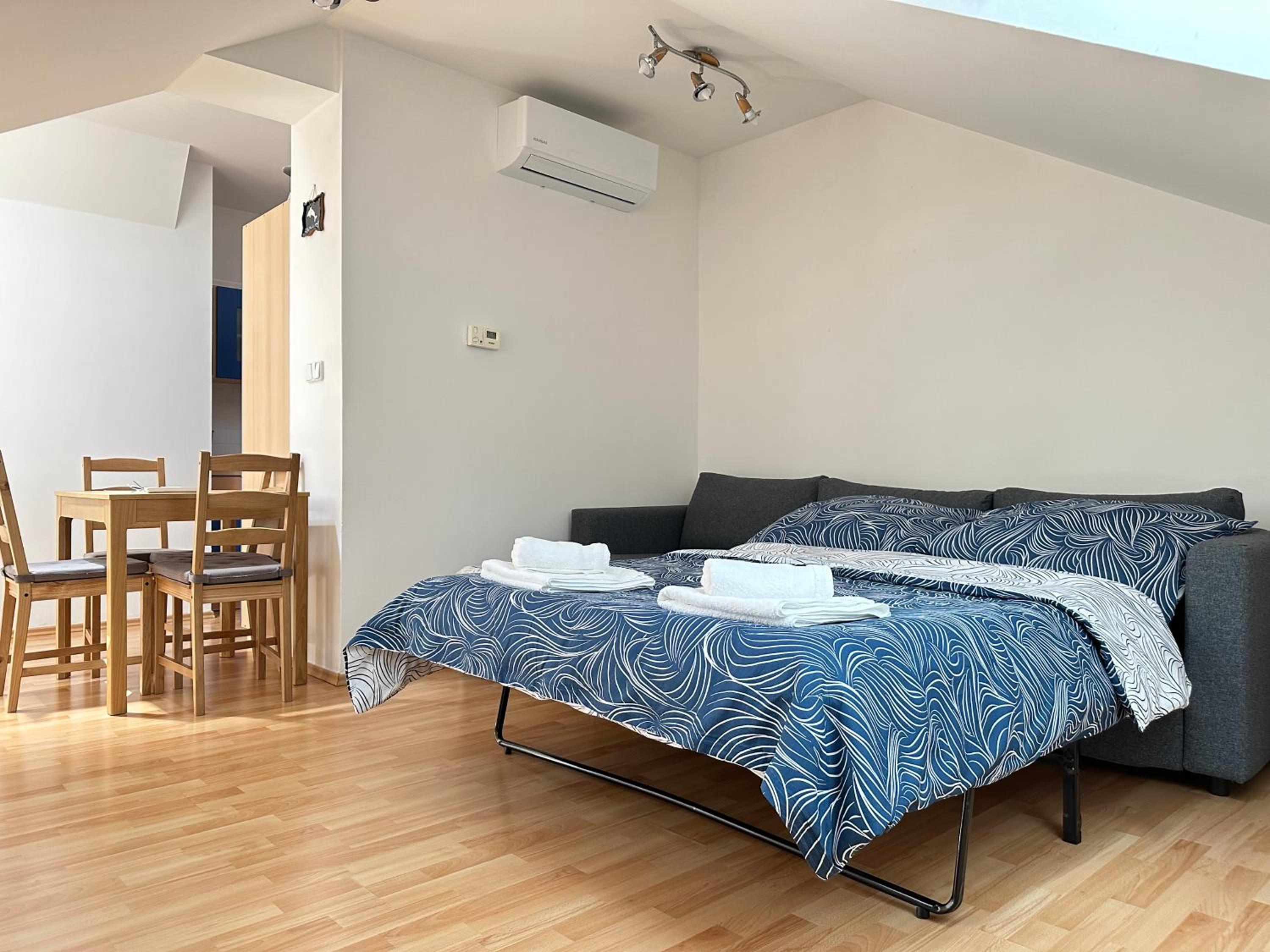 Melly Rooftop Apartment