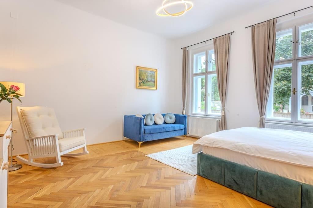 Katharina Gate Apartment by Kronstay view 2