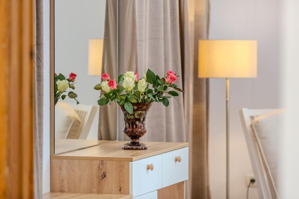 Katharina Gate Apartment by Kronstay view 4