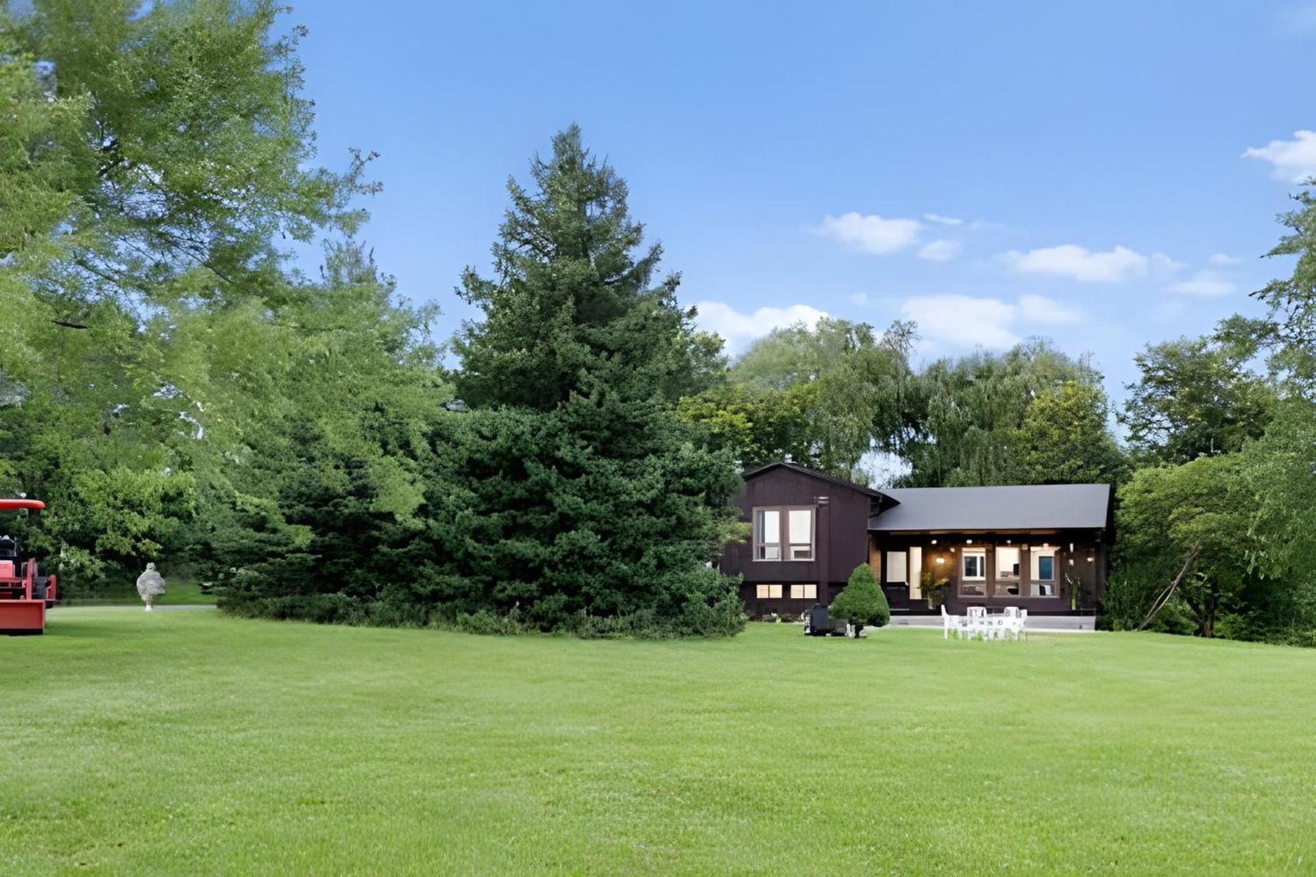 Doran Farm House