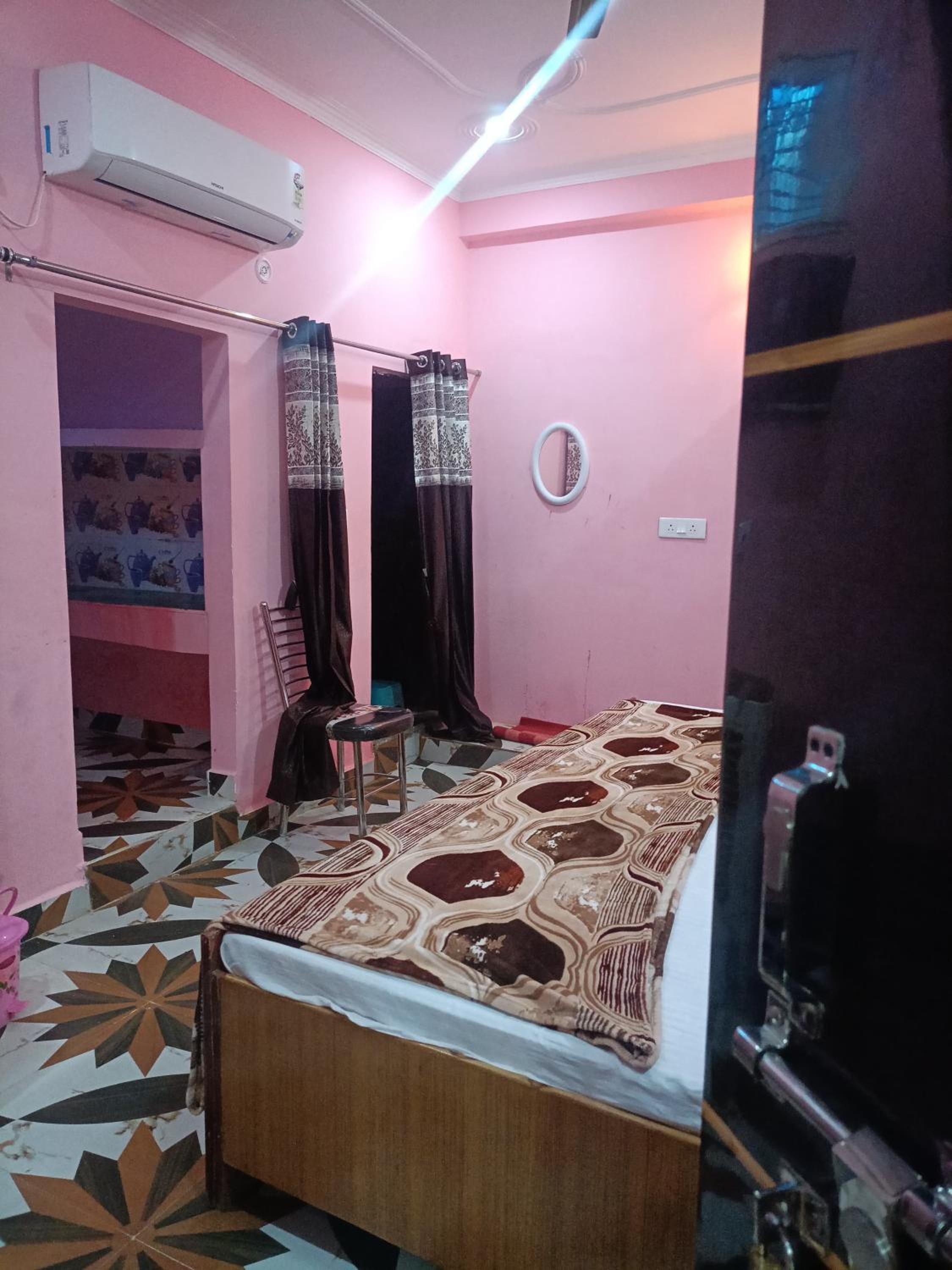 Visnupriya home stay