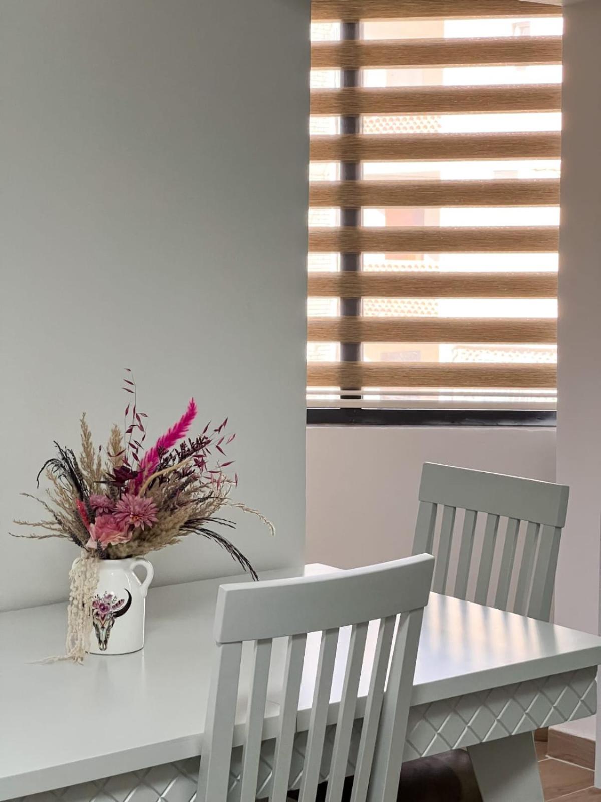 Komuna Parisit New Apartment