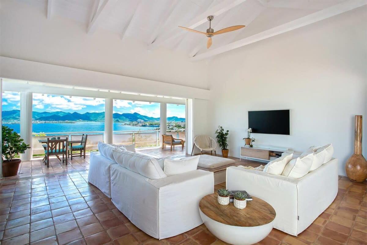 Luxury Water View Villa in Terres Basses with Pool view 3