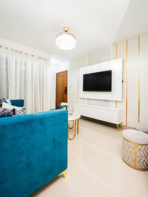Luxury King Bed, Family-Friendly Getaway