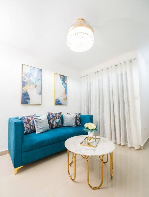 Luxury King Bed, Family-Friendly Getaway